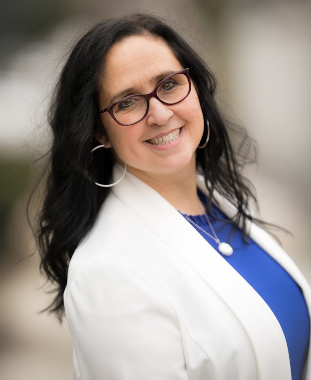 Karen Colón Hayes Headshot